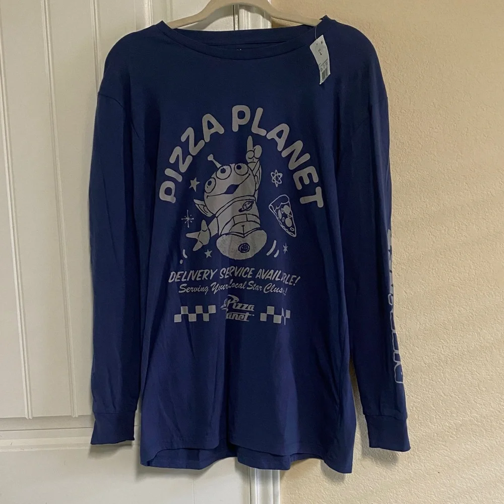 NWT- Blue Toy Story Pizza Planet Long Sleeve Shirt Sz L - Picture 1 of 5